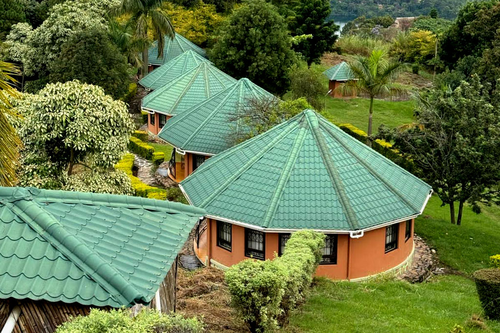 top-of-the-world-lodges-fort-portal